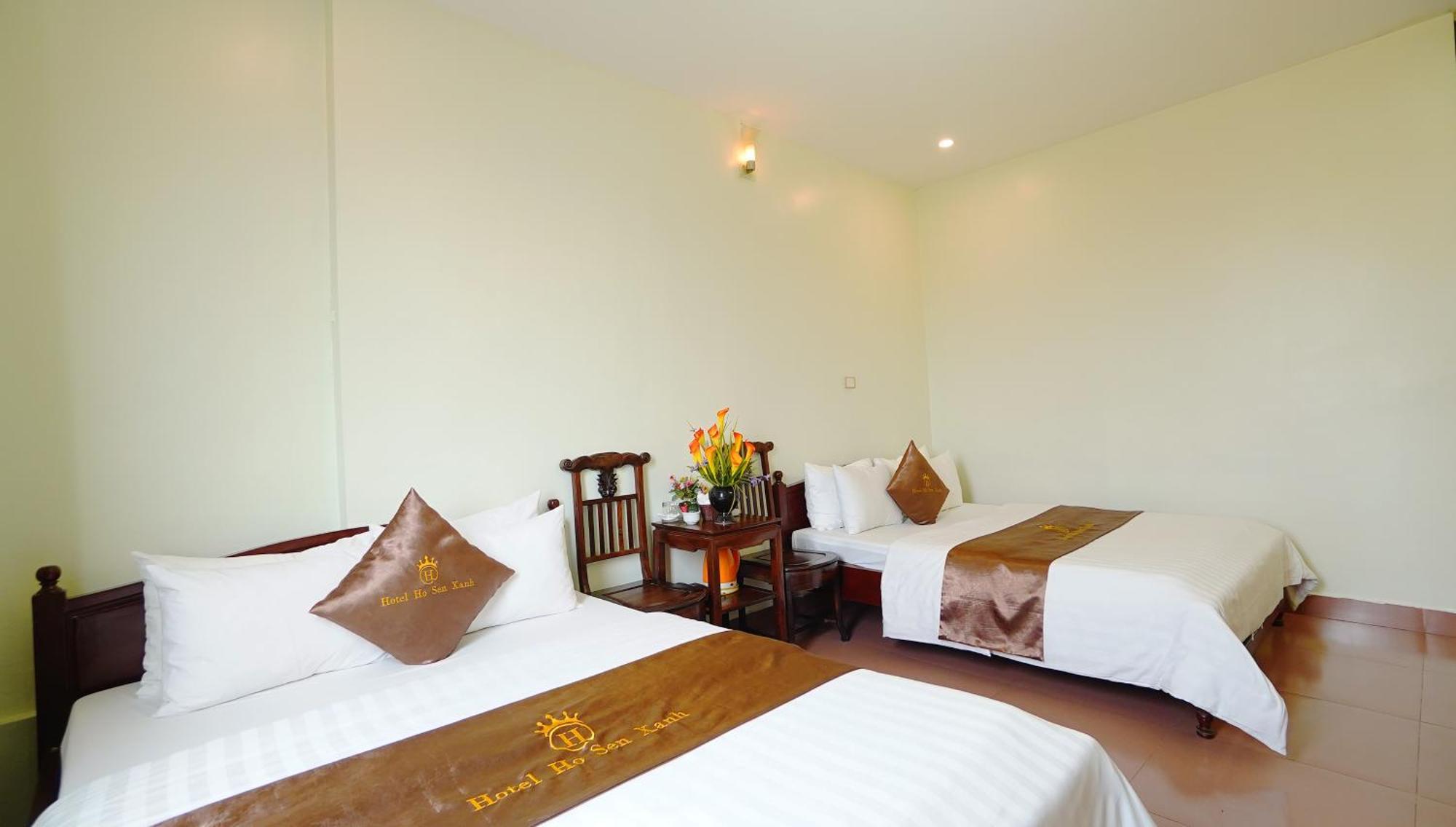 Ho Sen Xanh Hotel Hanoj Exteriér fotografie