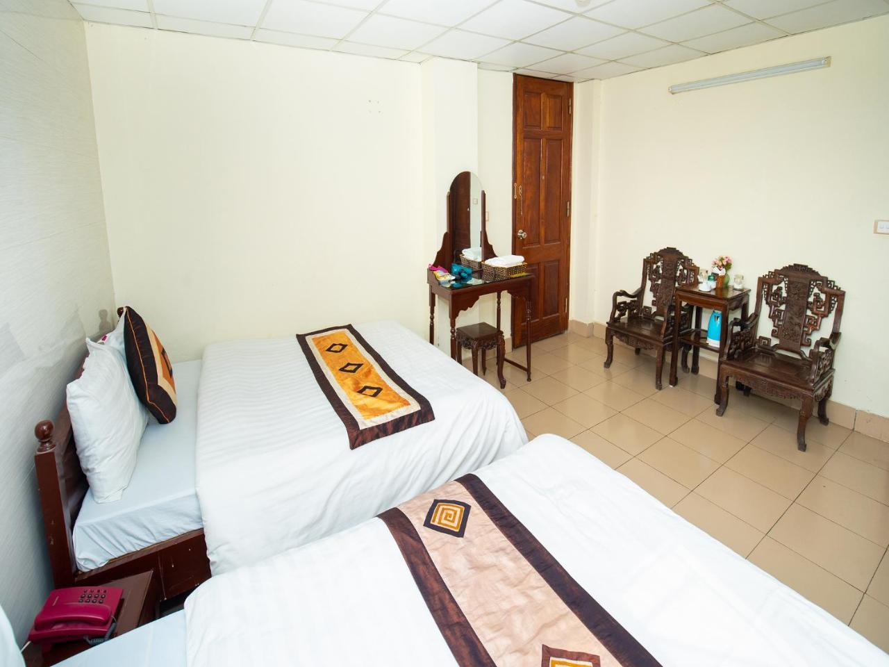 Ho Sen Xanh Hotel Hanoj Exteriér fotografie
